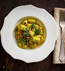 Pasta broccoli e acciughe