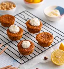 Muffinki marchewkowo-orzechowe z kremem śmietankowo-cytrynowym