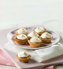 Miniaturas de laranja e suspiro