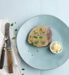 Bife de atum com molho tártaro