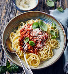 Low Meat Spaghetti Dinkel-Bolognese
