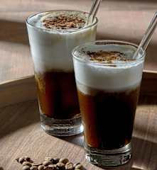 Φρέντο καπουτσίνο με στιγμιαίο καφέ espresso