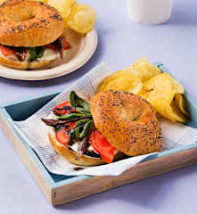 Bagels caprese