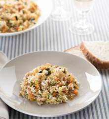 Arroz con verduras, gambas y jamón