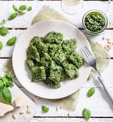 Gnocchi szpinakowe z pesto z rukoli