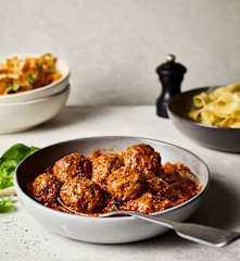 Masové kuličky v tomatové omáčce