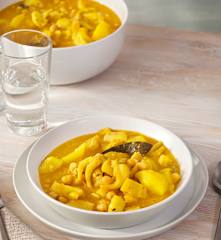 Potaje de sepia con garbanzos