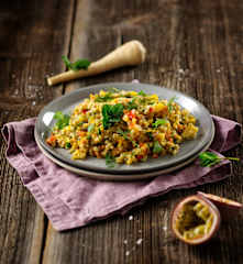 Lauwarmer Buchweizensalat mit Kräutern (vegan)