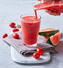 Succo di pomodoro e anguria