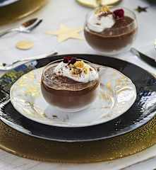 Mousse al cioccolato fondente con panettone