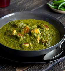Indyjski ser ze szpinakiem (Palak Paneer)