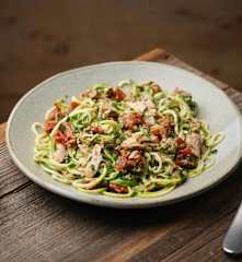 Allergen-friendly Tuna and Sun-dried Tomato Courgetti