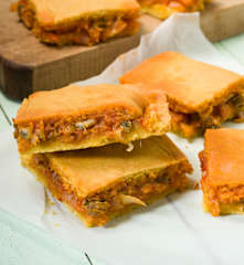 Empanada de maíz con berberechos