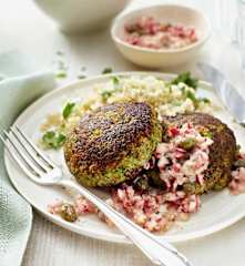 Broccoliburgers met salsa van radijzen