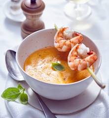 Garnelensuppe mit Zitronengras