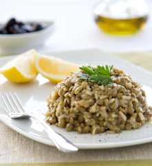 Pilaf chypriote de riz et lentilles