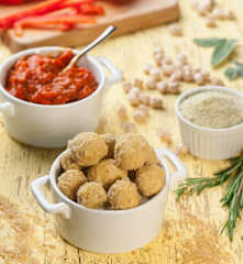 Polpette di ceci, salvia e rosmarino