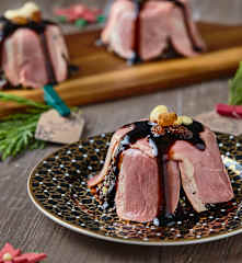 Cupolette di riso venere con petto d’anatra affumicato