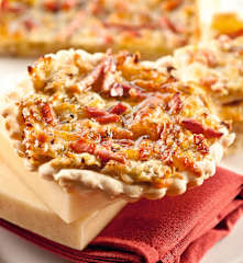 Coca de puerros y beicon