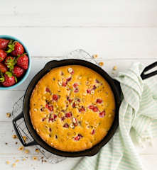 Hazelnut Strawberry Skillet Cake