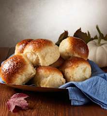 Pull-Apart Dinner Rolls