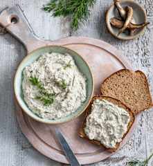 Pasta ze szprotów i twarogu