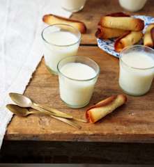 Mhalabieh (entremets libanais) et cigarettes russes