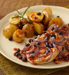 Vepřové kotlety s fazolemi a bramborami