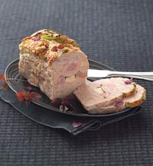 Vepřová terina s nádivkou z kachních prsou a jater