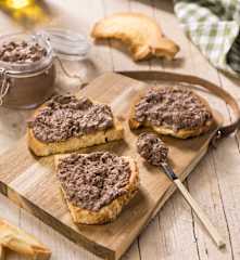 Crostini con fegatini di pollo