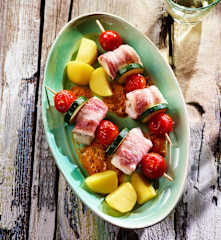 Fischspieße mit Paprikasauce