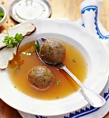 Leberknödelsuppe