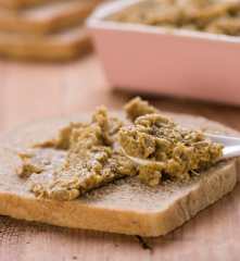 Kerniger Brotaufstrich