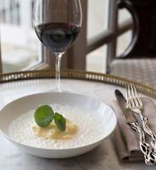 Ravioles de volaille des Landes aux asperges blanches et morilles