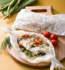 Rodaballo en papillote con espárragos