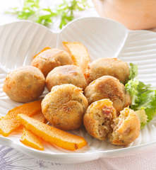 Polpette di ceci e prosciutto con zucca fritta