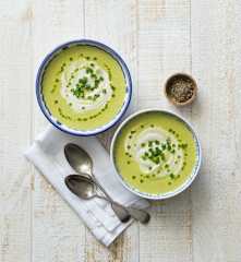 Broccoli and pea soup with cauliflower cashew cream