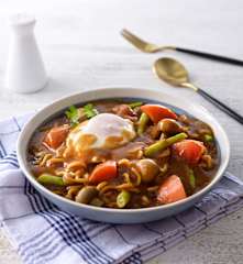 蔬菜咖哩濃湯麵