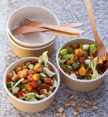 Eisbergsalat mit Halloumi