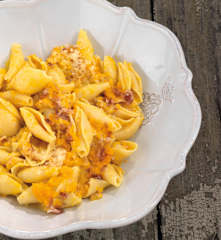 Muschelpasta mit Kürbis und Speck