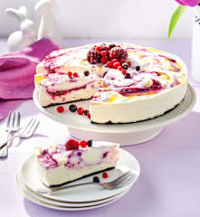 Beeren-Aprikosen-Swirl-Cake