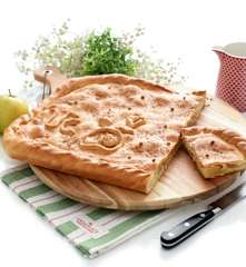 Empanada gallega de manzana