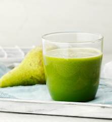 Apple and pear detox juice
