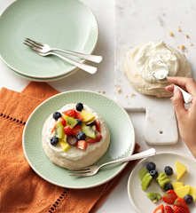 Aquafaba Pavlova