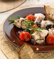 Coniglio alla mediterranea