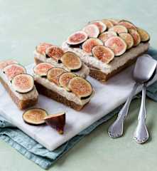 Pasteles de frutos secos con higos