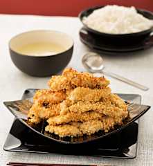 Pollo alle mandorle in salsa al limone