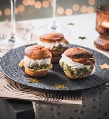 Chou salé aux choux de Bruxelles et crème au chèvre