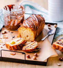 Brioche des rois feuilletée à la crème de noisette