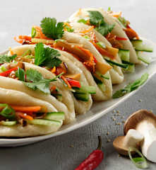 Bao Buns mit Gemüsefüllung